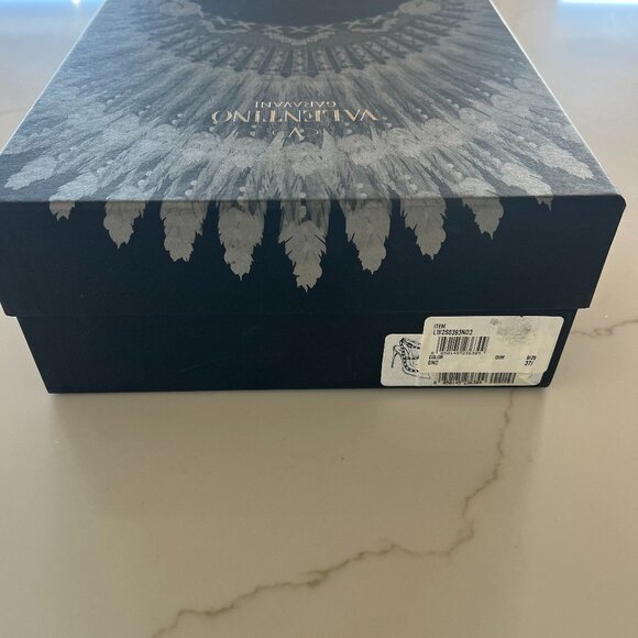 Brand new Valentino Rockstud Caged Grainy Leather Pumps - Picture 2 of 8